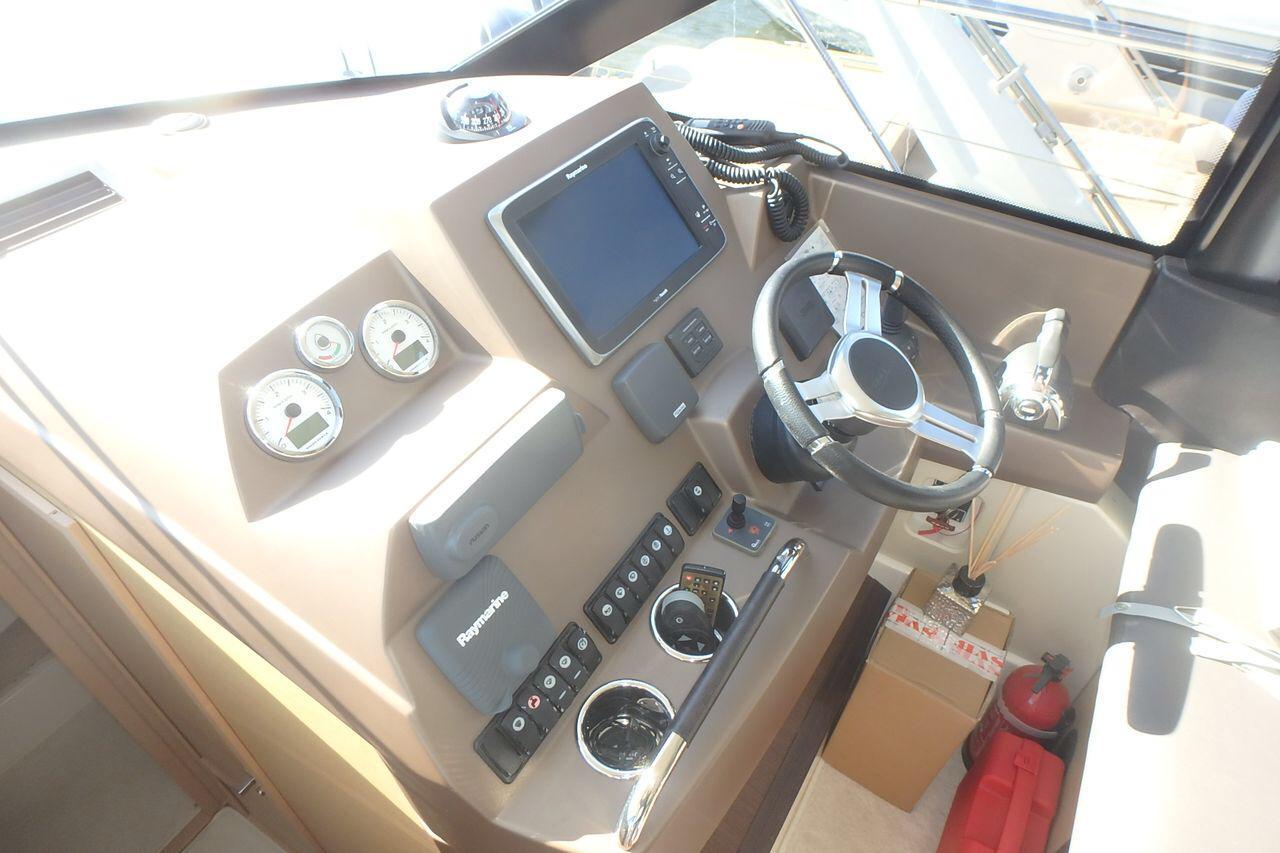 jeanneau_prestige_450_-_port_camargue_12_.jpg