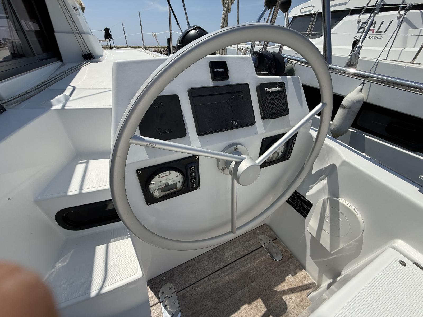 dZlo6_catamaran_bali_catsmart_la_grande_motteimg_7391.jpg