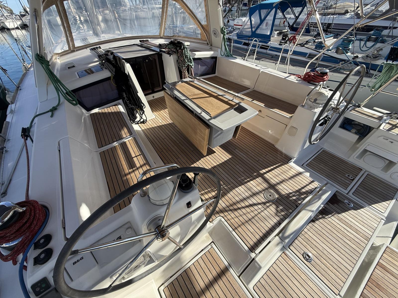 sqEPT_oceanis_48_la_grande_motteimg_8460.jpg
