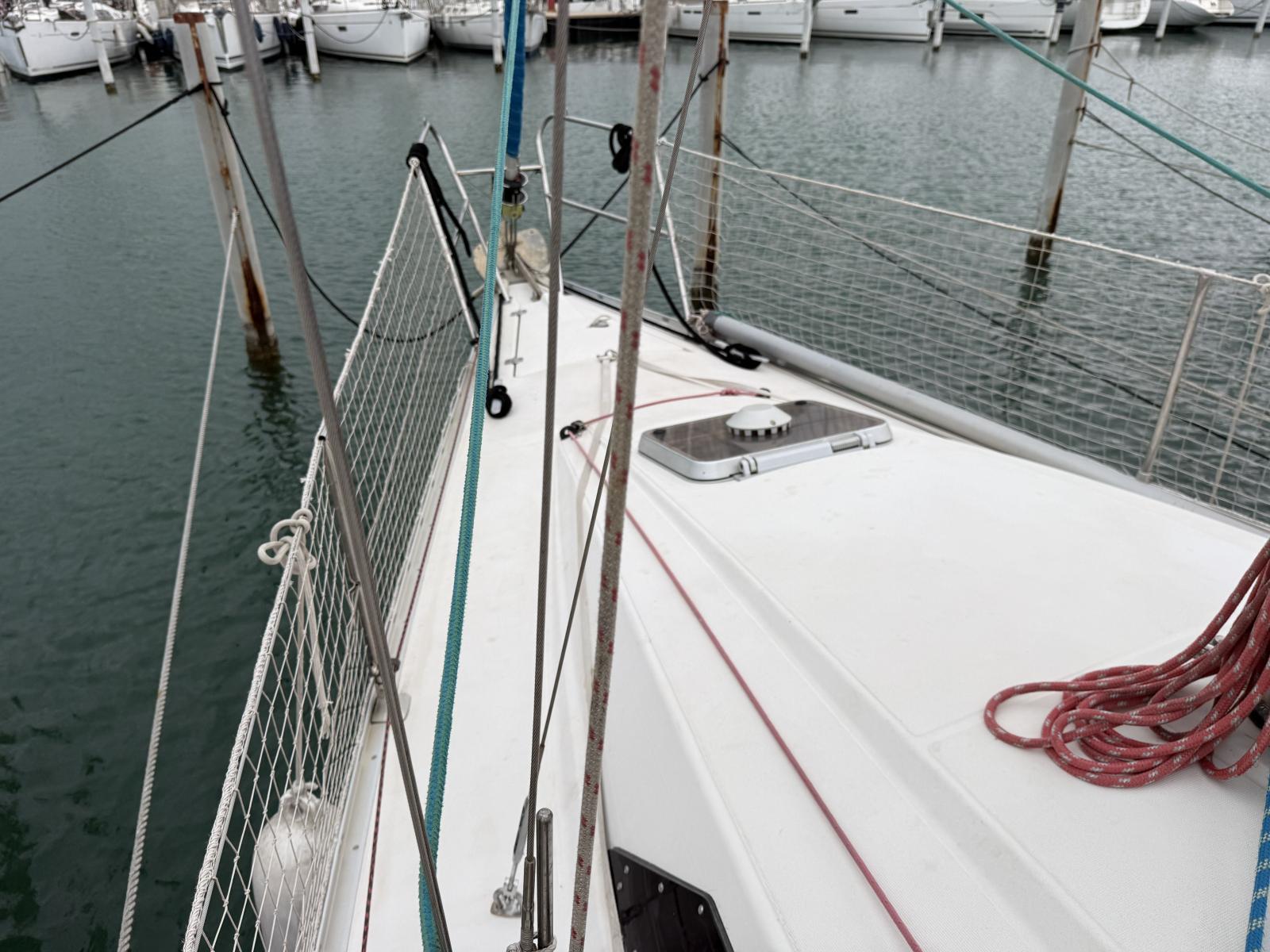 pY3ei_jeanneau_sun_light_30_la_grande_motteimg_6755.jpg