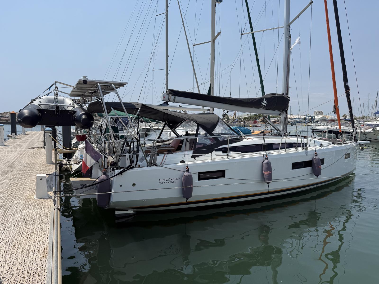 PYwMb_sun_odyssey_410_la_grande_motteimg_7563.jpg