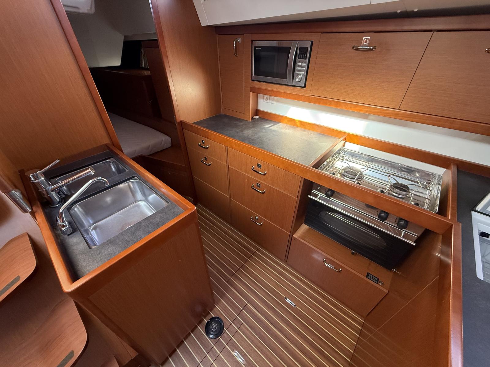 ojGPP_oceanis_48_la_grande_motteimg_8507.jpg