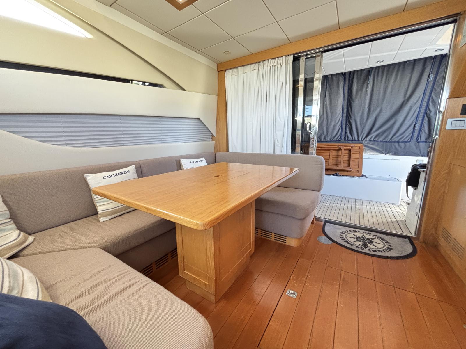 rodman_muse_44_-_port_camargue_40_.jpg