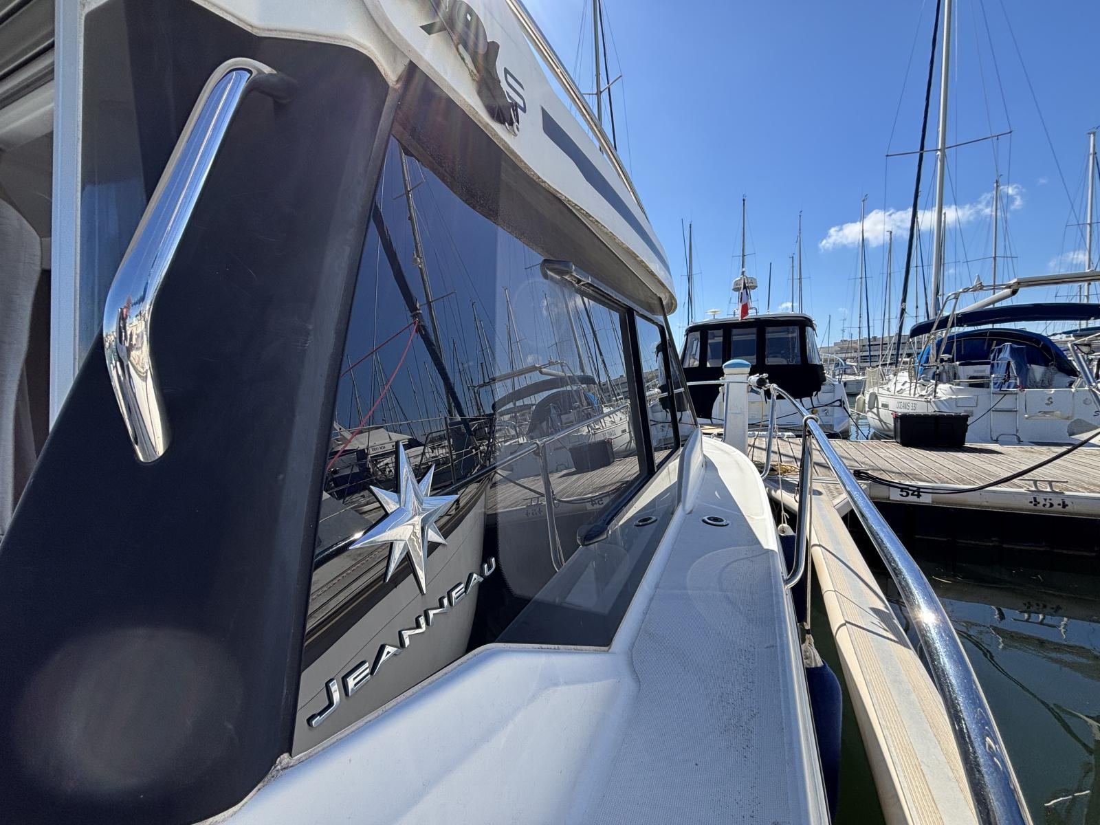 jeanneau_merry_fisher_795_-_port_camargue_22_.jpg