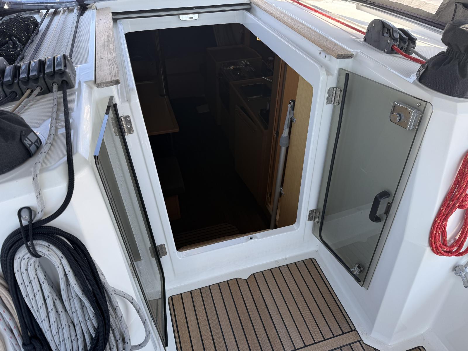 y4zNb_oceanis_38_la_grande_motteimg_7341.jpg