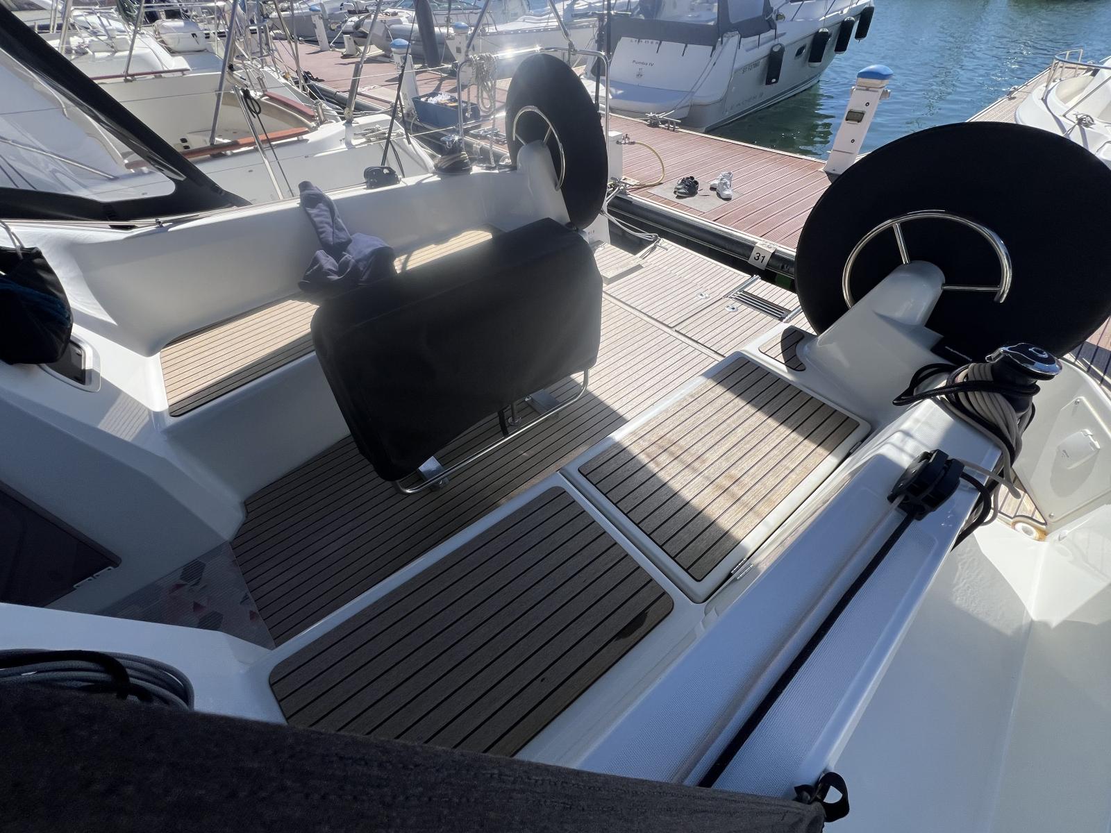 a0ypA_sun_odyssey_380_la_grande_motteimg_6093.jpg