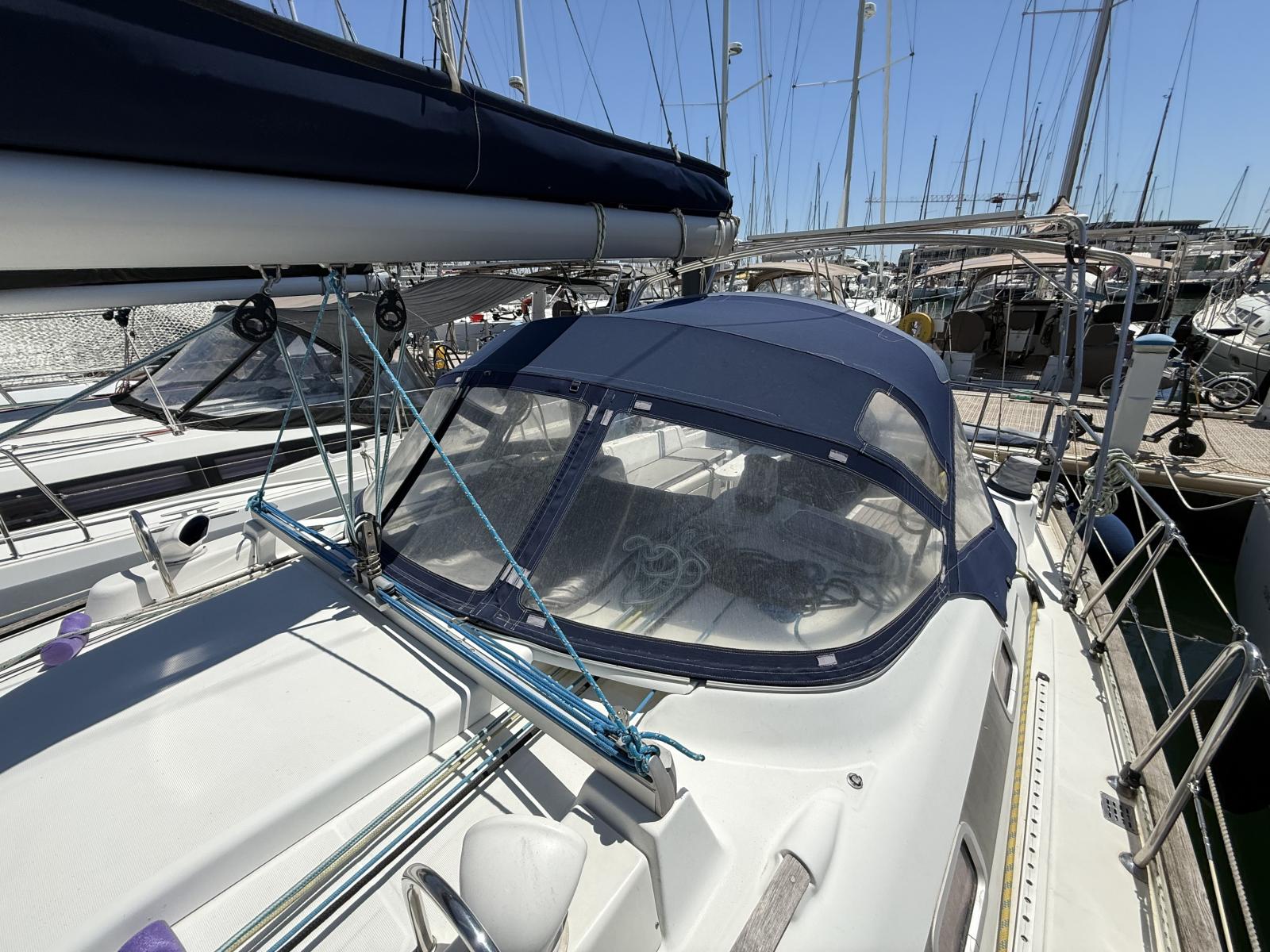 z2BHW_beneteau_oceanis_423_la_grande_motteimg_6455.jpg