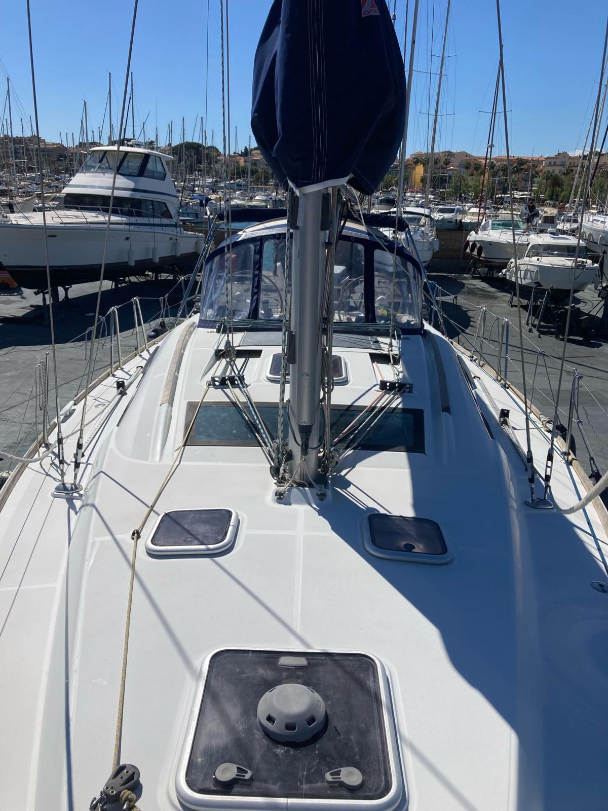 aw6fN_oceanis_40_la_grande_mottephoto-2026-05-28-07-47-24_2.jpg
