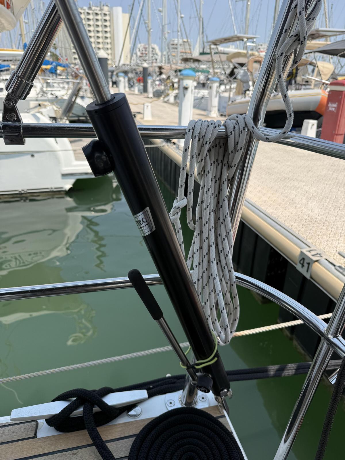vFxt2_sun_odyssey_410_la_grande_motteimg_7611.jpg
