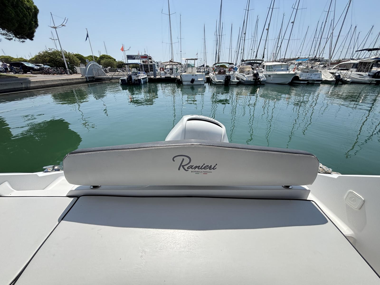 ranieri_22_clf_-_port_camargue_7_.jpg