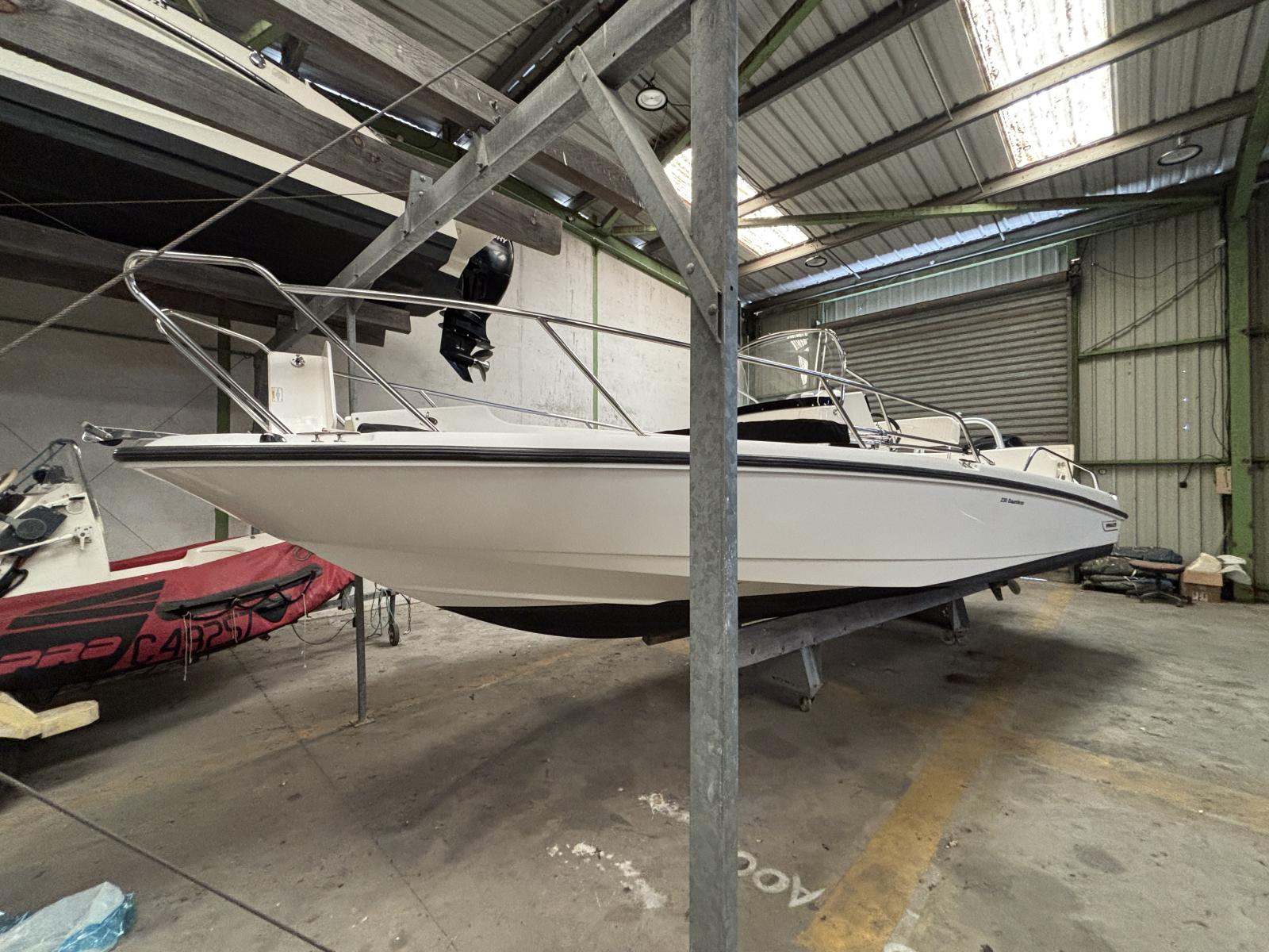 boston_whaler_230_dauntless_-_la_grande_motte_74_.jpg