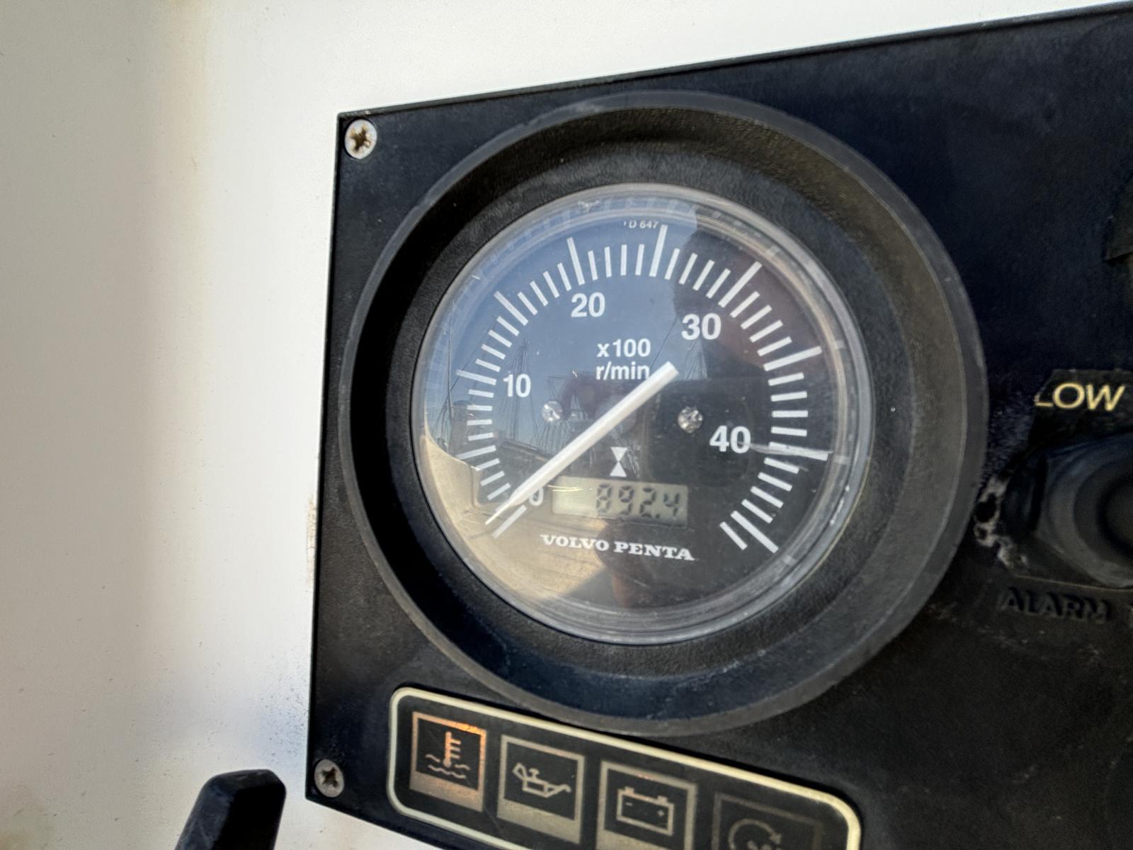 A0OZ8_beneteau_oceanis_321_-_la_grande_motte_119_.jpg