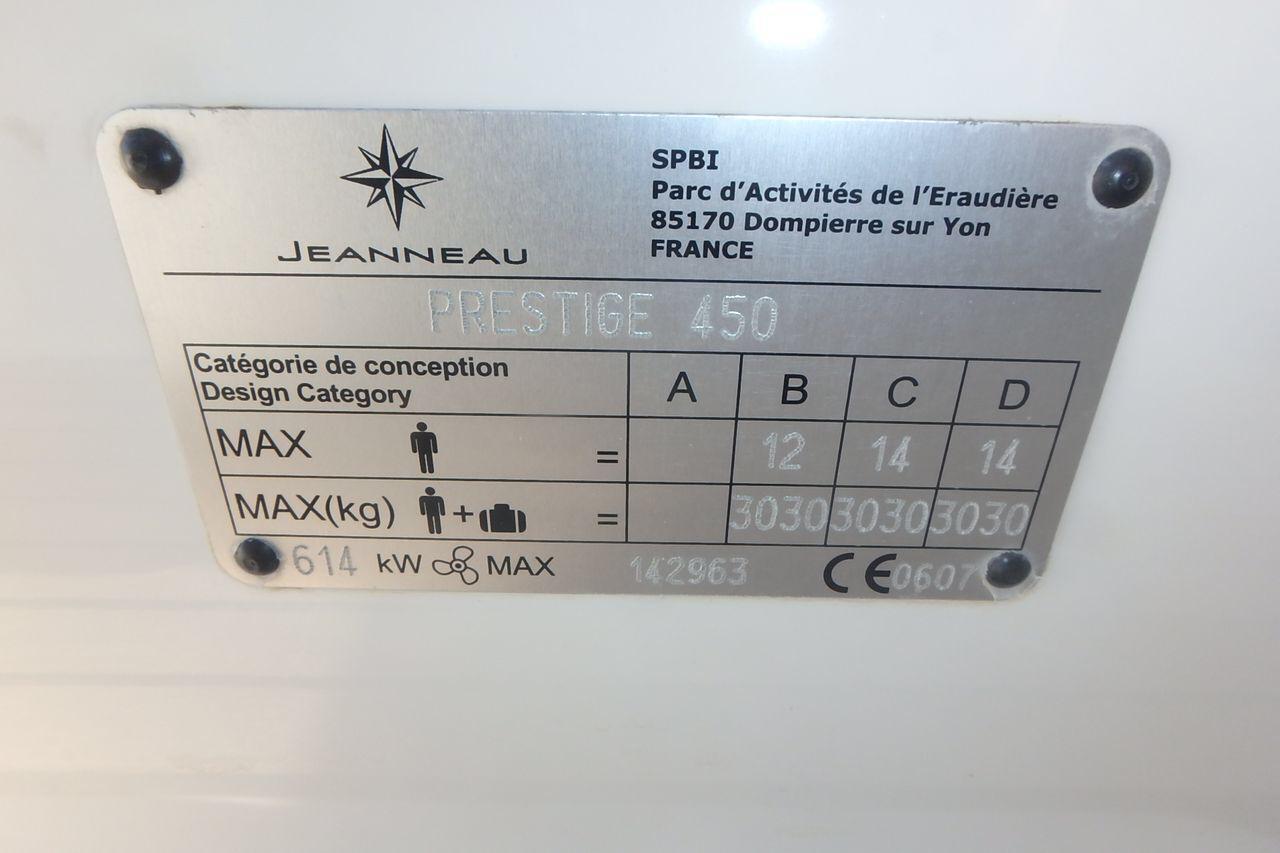 jeanneau_prestige_450_-_port_camargue_50_.jpg