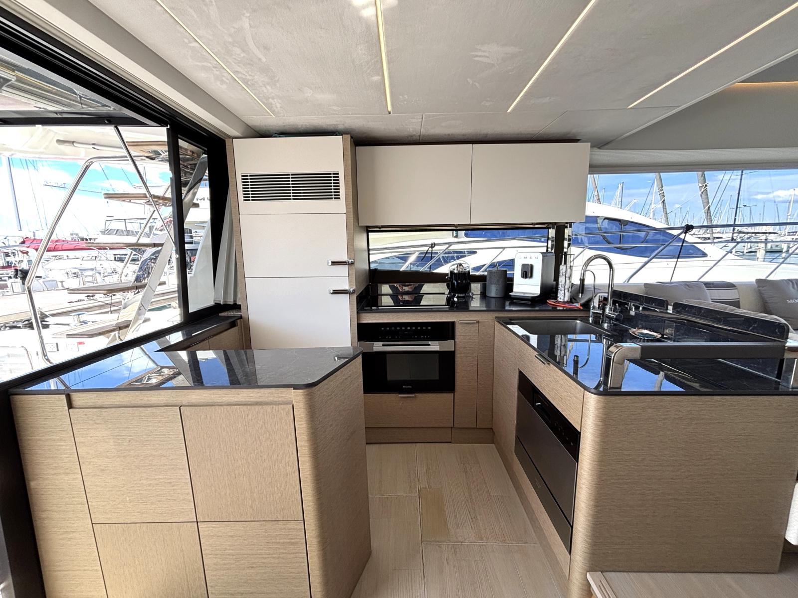 jeanneau_prestige_590_fly_-_la_grande_motte_17_.jpg