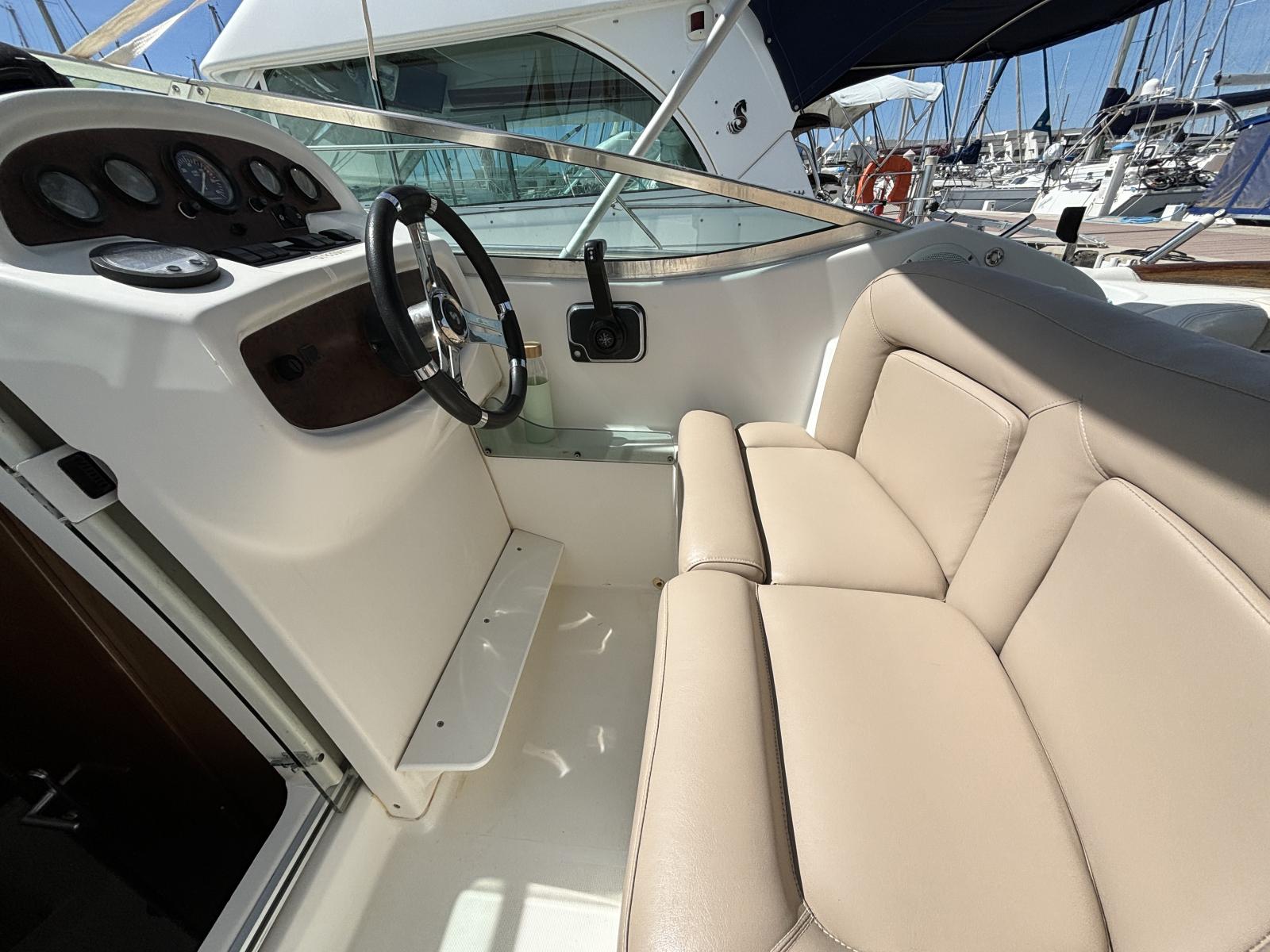 231Jq_jeanneau_leader_805_-_port_camargue_-_bateau_a_vendre_34_.jpg