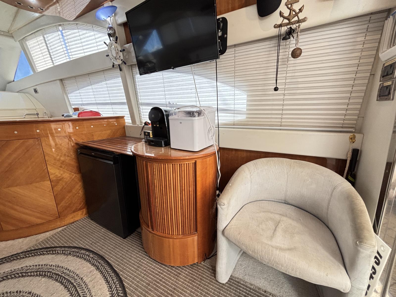 azimut_50_-_la_grande_motte_29_.jpg