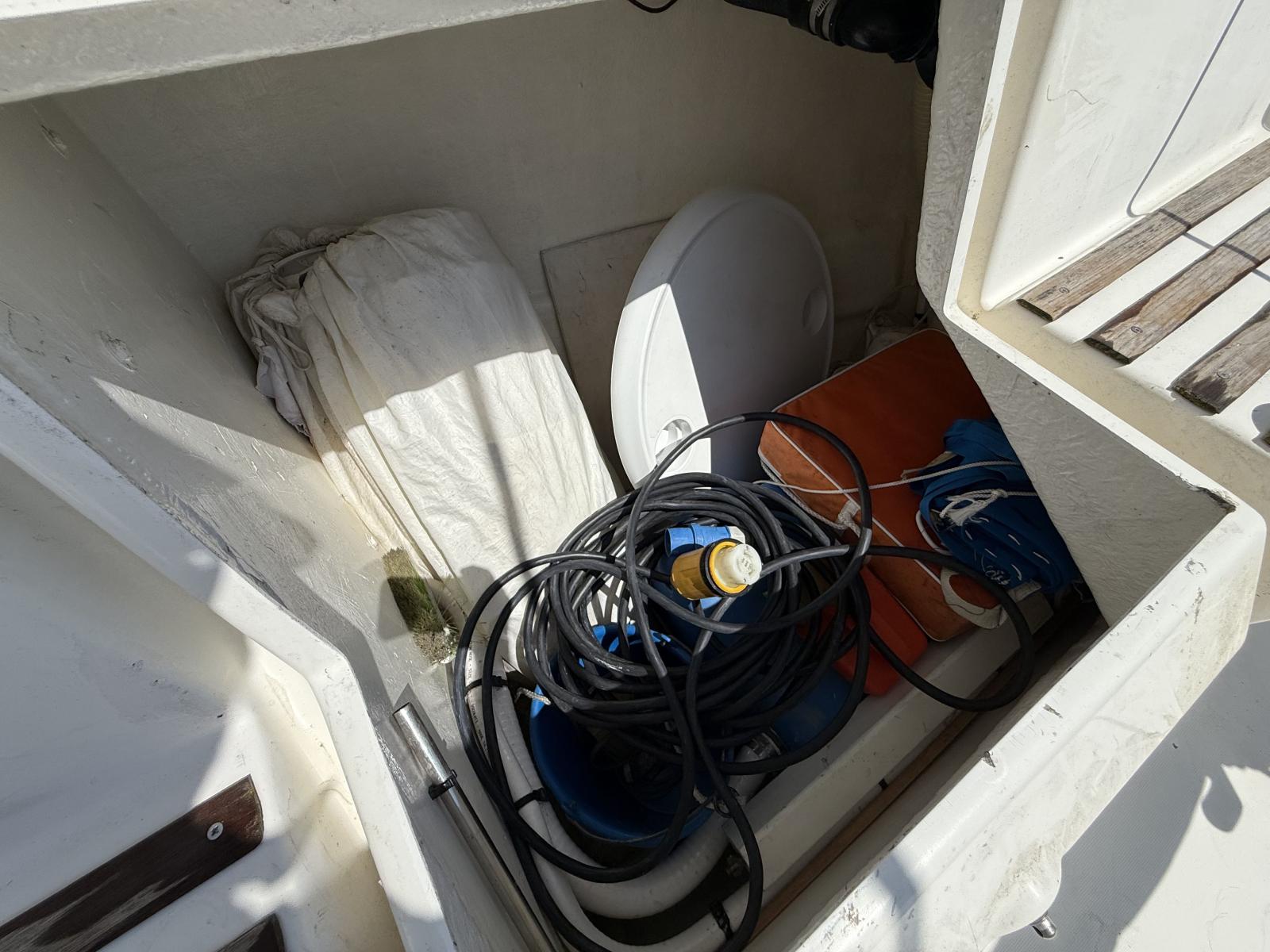 QeYBT_first_285_la_grande_motteimg_7071.jpg
