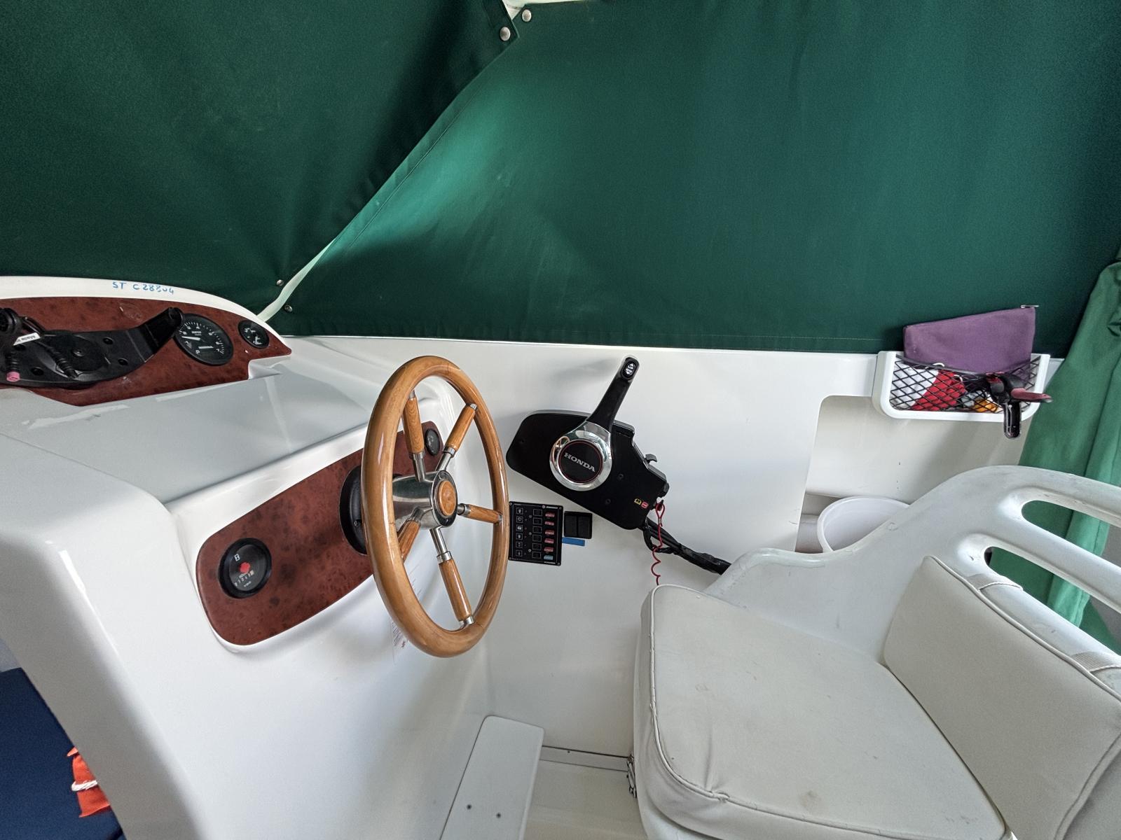 jeanneau_merry_fisher_625_-_la_grande_motte_17_.jpg