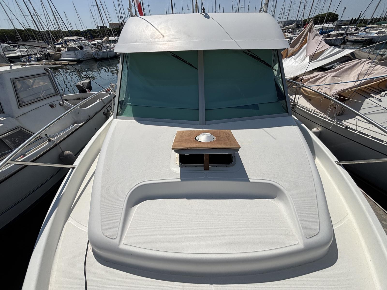 jeanneau_merry_fisher_750_cr_-_port_camargue_34_.jpg