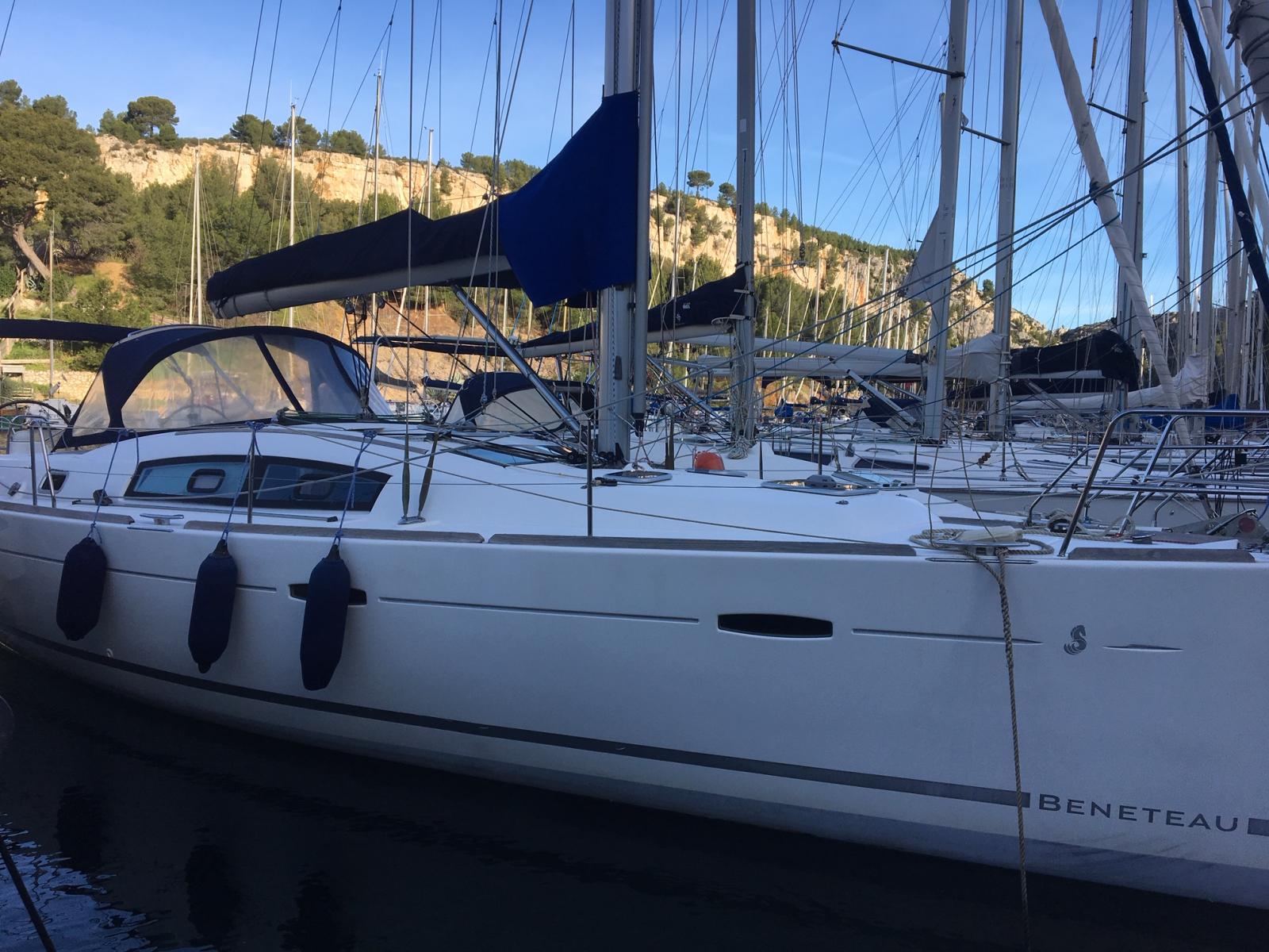 Vzyi2_oceanis_40_la_grande_motte1_ext_avt_-_copie.jpg
