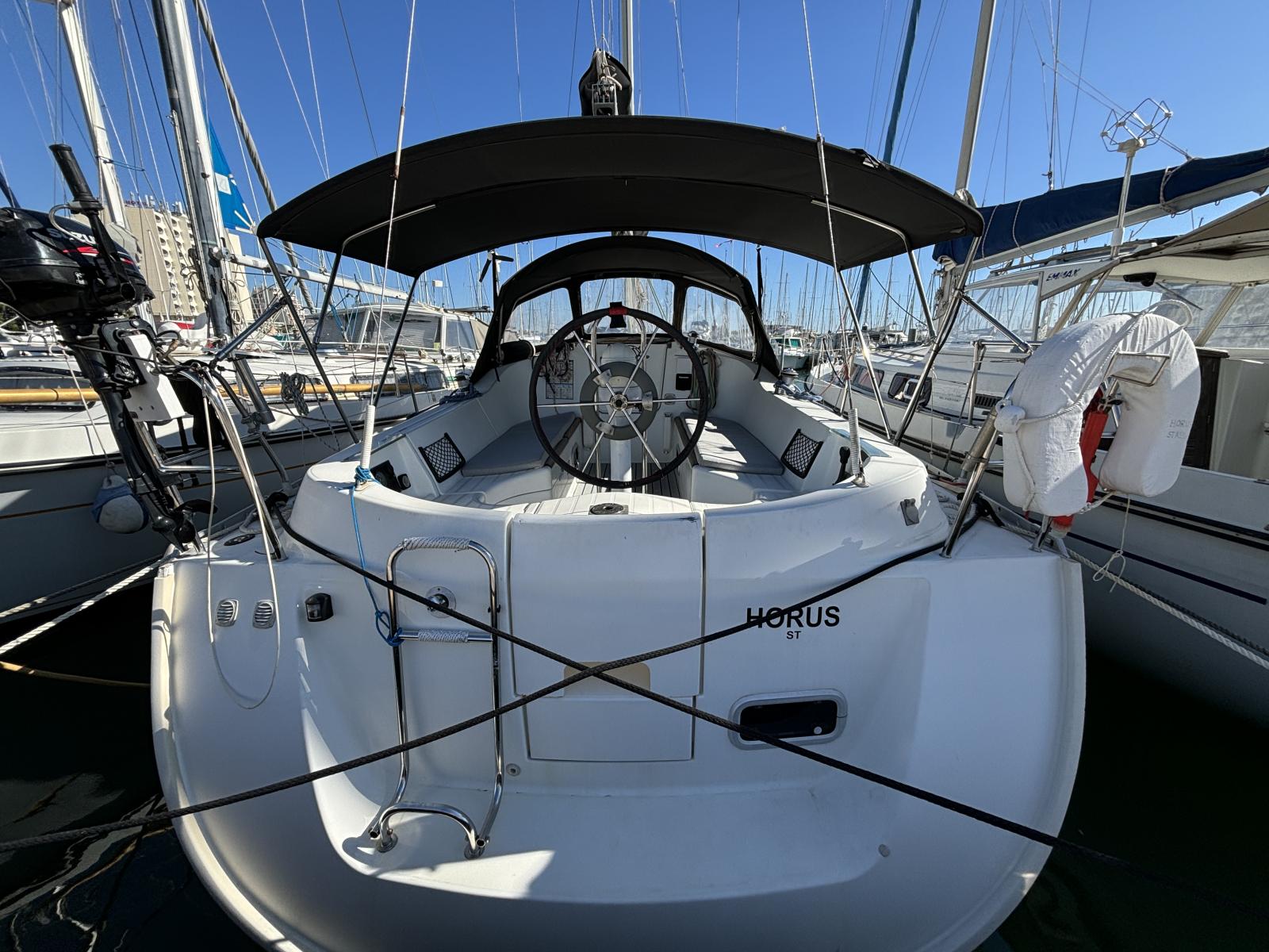 aJNhF_beneteau_oceanis_321_-_la_grande_motte_121_.jpg