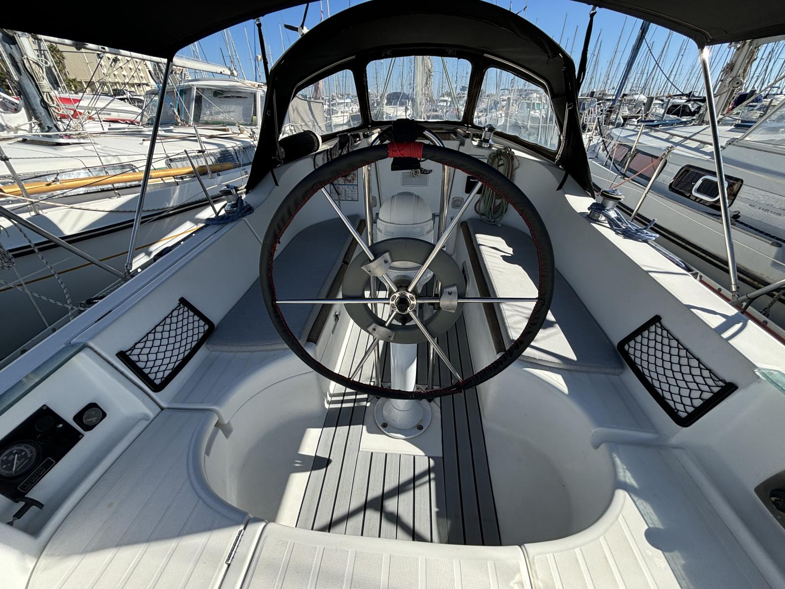 4Fs4S_beneteau_oceanis_321_-_la_grande_motte_98_.jpg