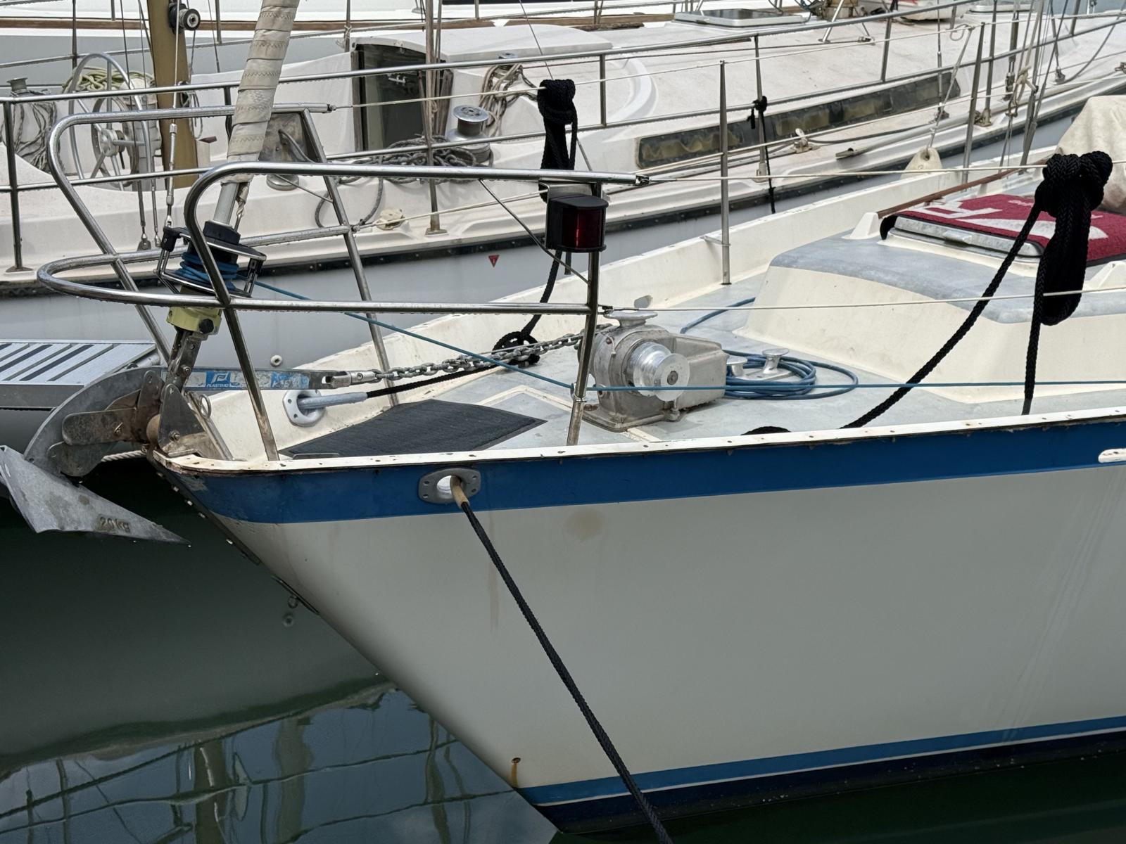 sZoSQ_wauquiez_antigua_37_la_grande_motteimg_7728.jpg