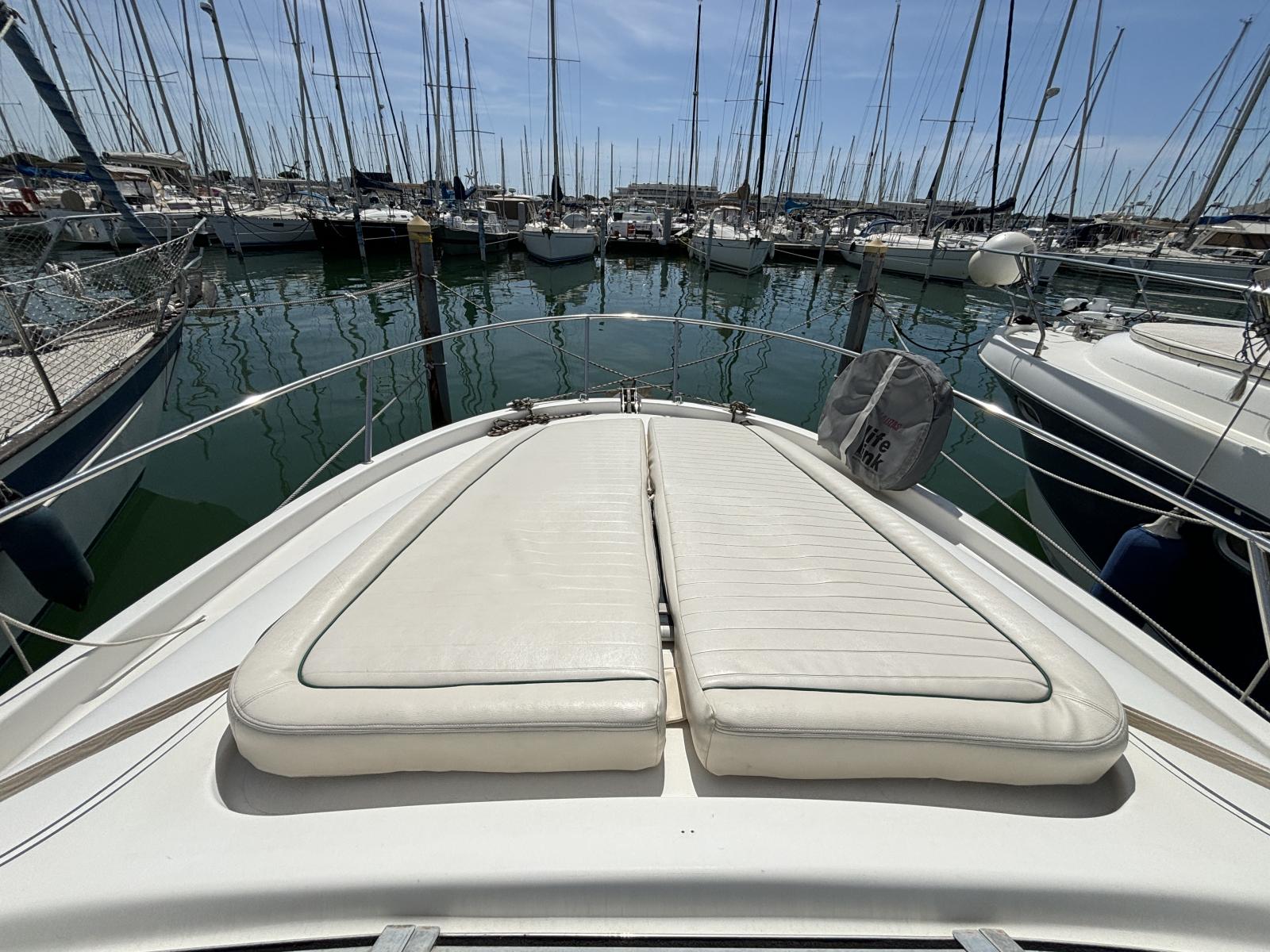 Lp7XP_jeanneau_leader_805_-_port_camargue_-_bateau_a_vendre_32_.jpg