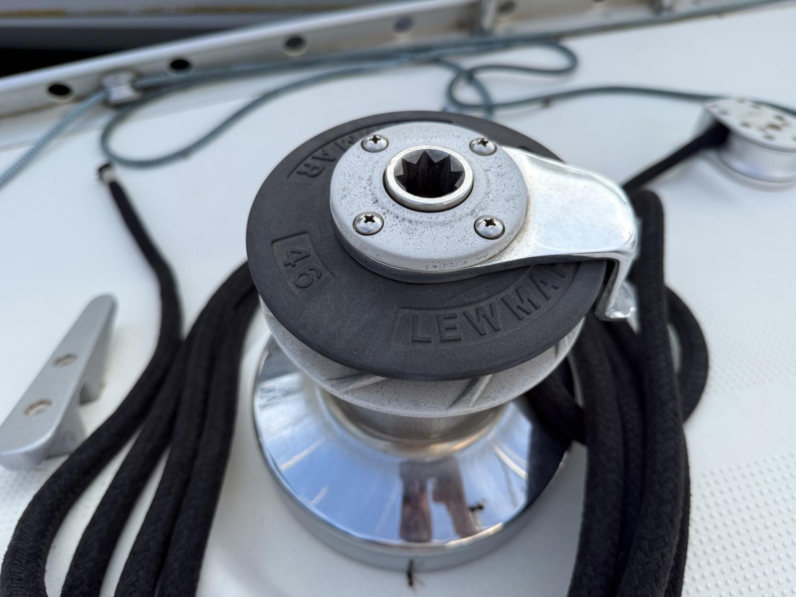 yQHT6_beneteau_first_41s5_la_grande_motteimg_8690.jpg