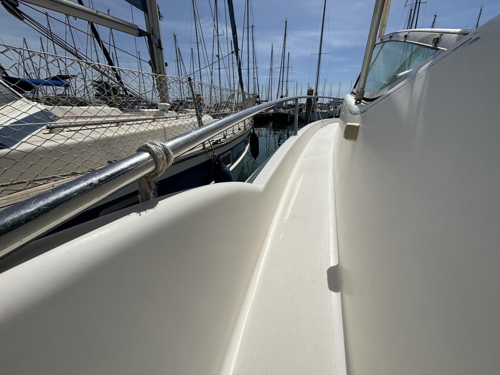Hbj0h_jeanneau_leader_805_-_port_camargue_-_bateau_a_vendre_26_.jpg