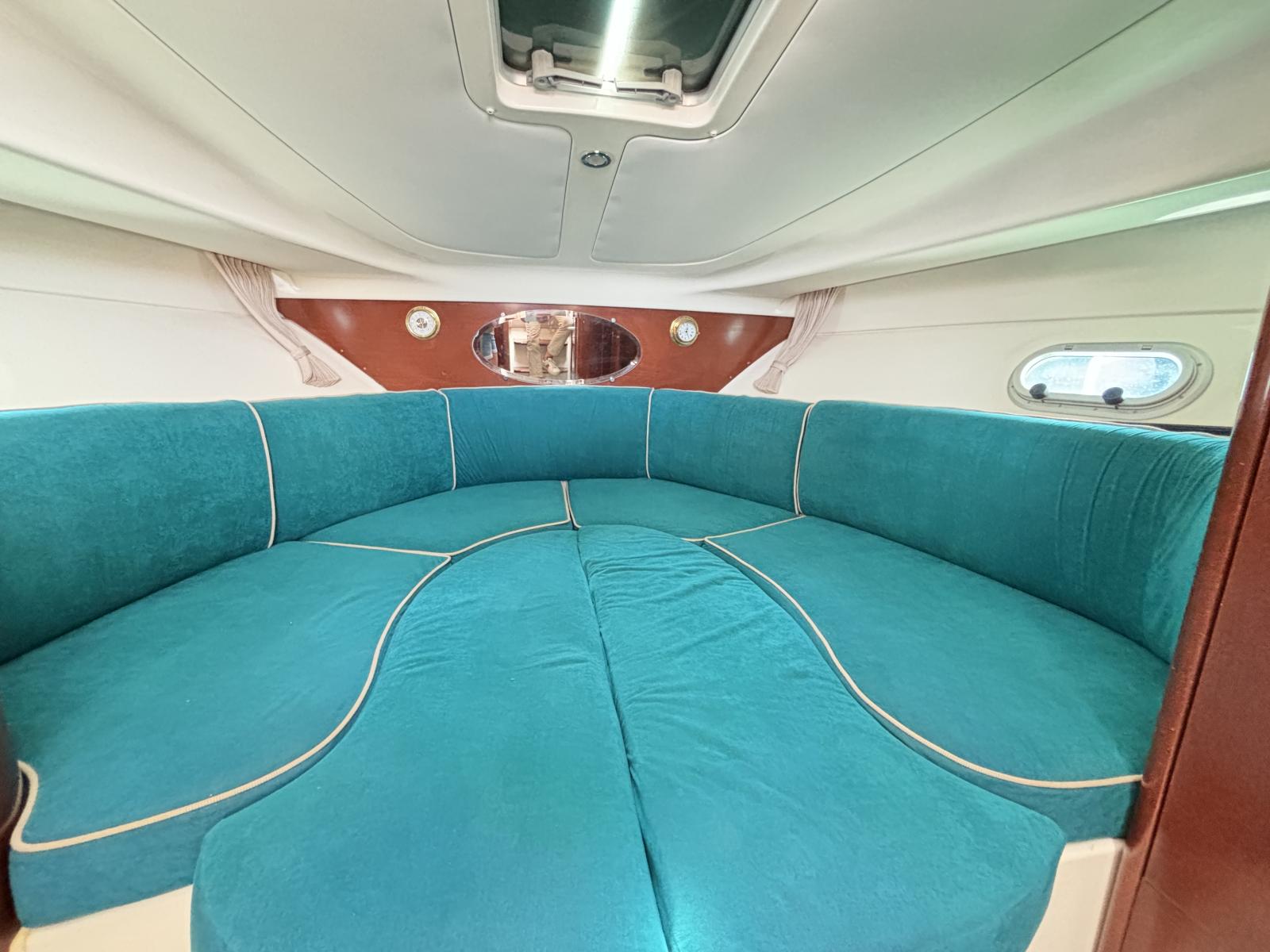 WEnjo_jeanneau_leader_805_-_port_camargue_-_bateau_a_vendre_3_.jpg