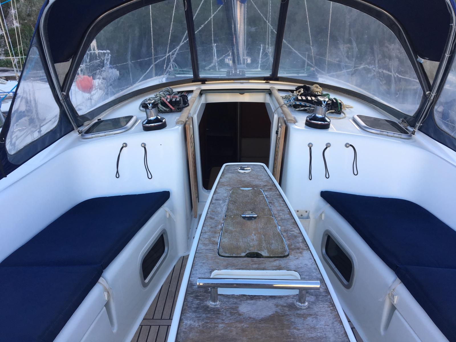 YFqXt_oceanis_40_la_grande_mottecockpit_3.jpg