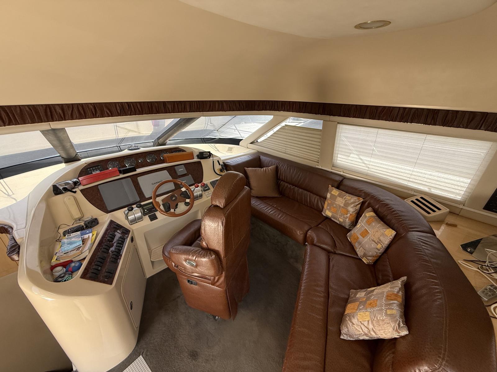 8RUCA_sea_ray_54_fly_la_grande_motteimg_6702.jpg