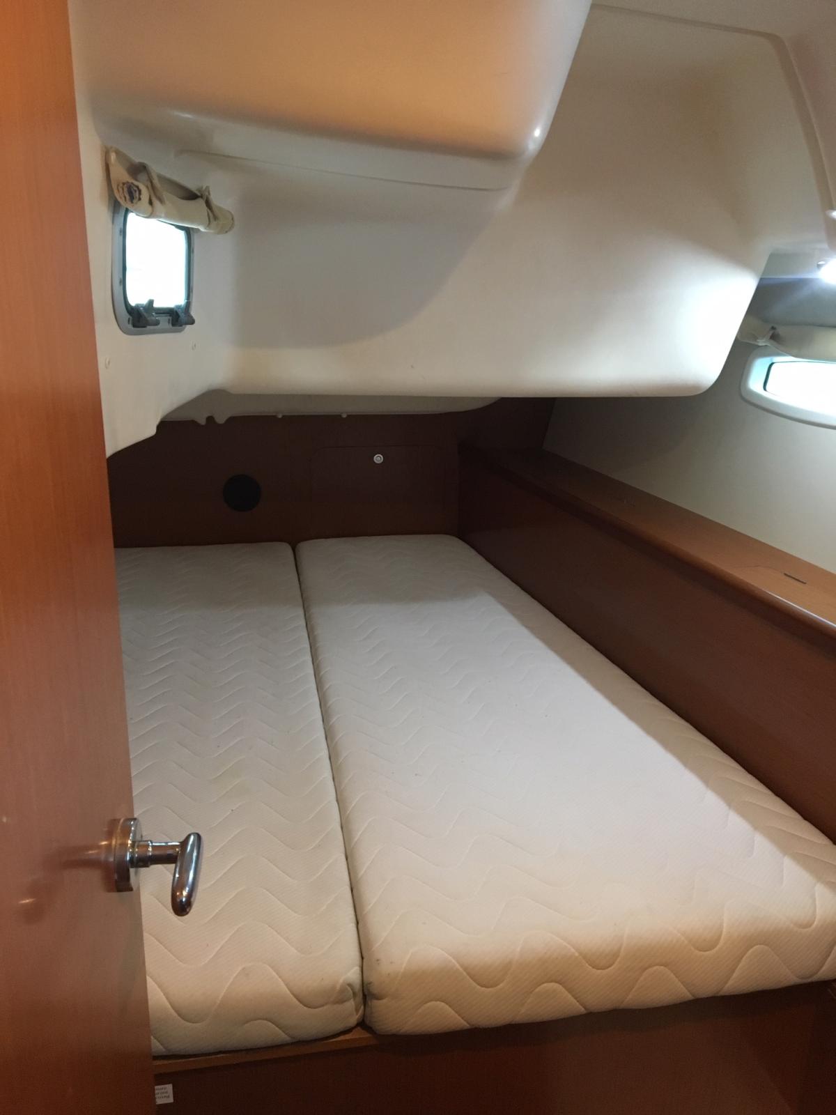 9dJjX_oceanis_40_la_grande_mottecab_arr_2.jpg