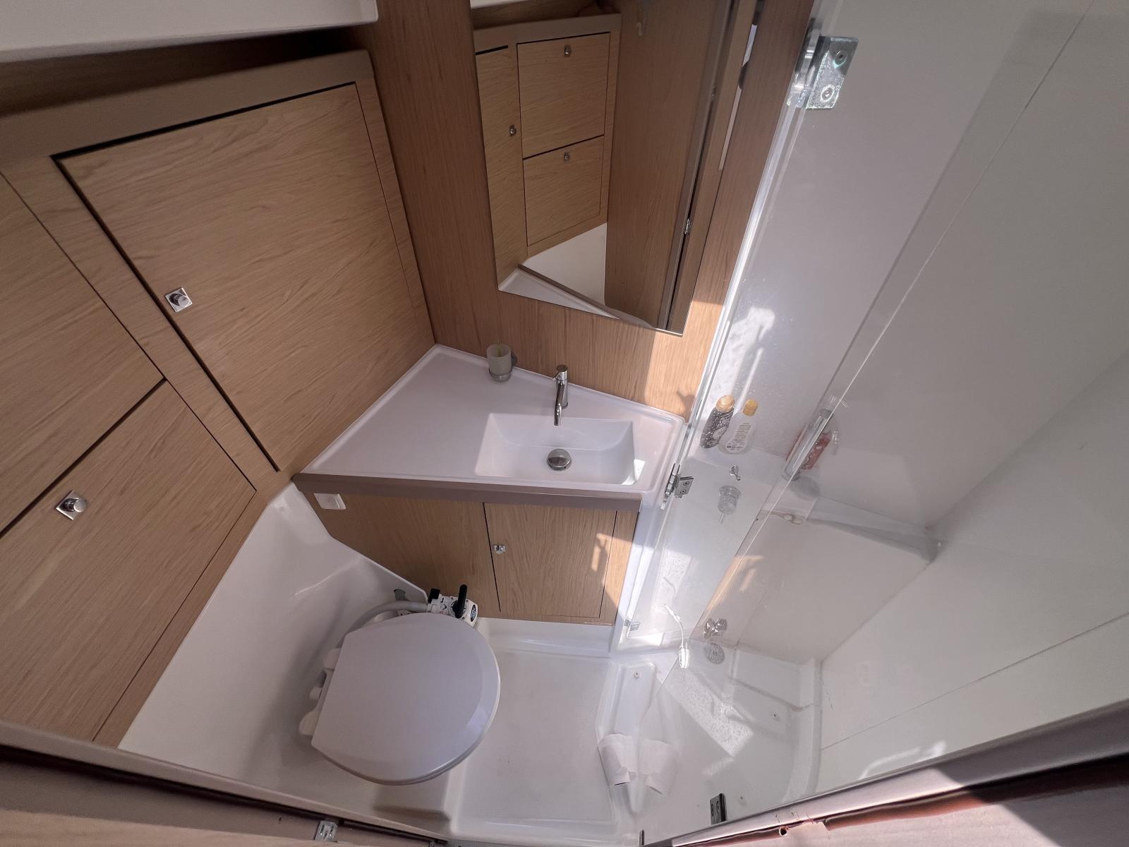 BmYO5_beneteau_oceanis_45_la_grande_motteimg_6025.jpg