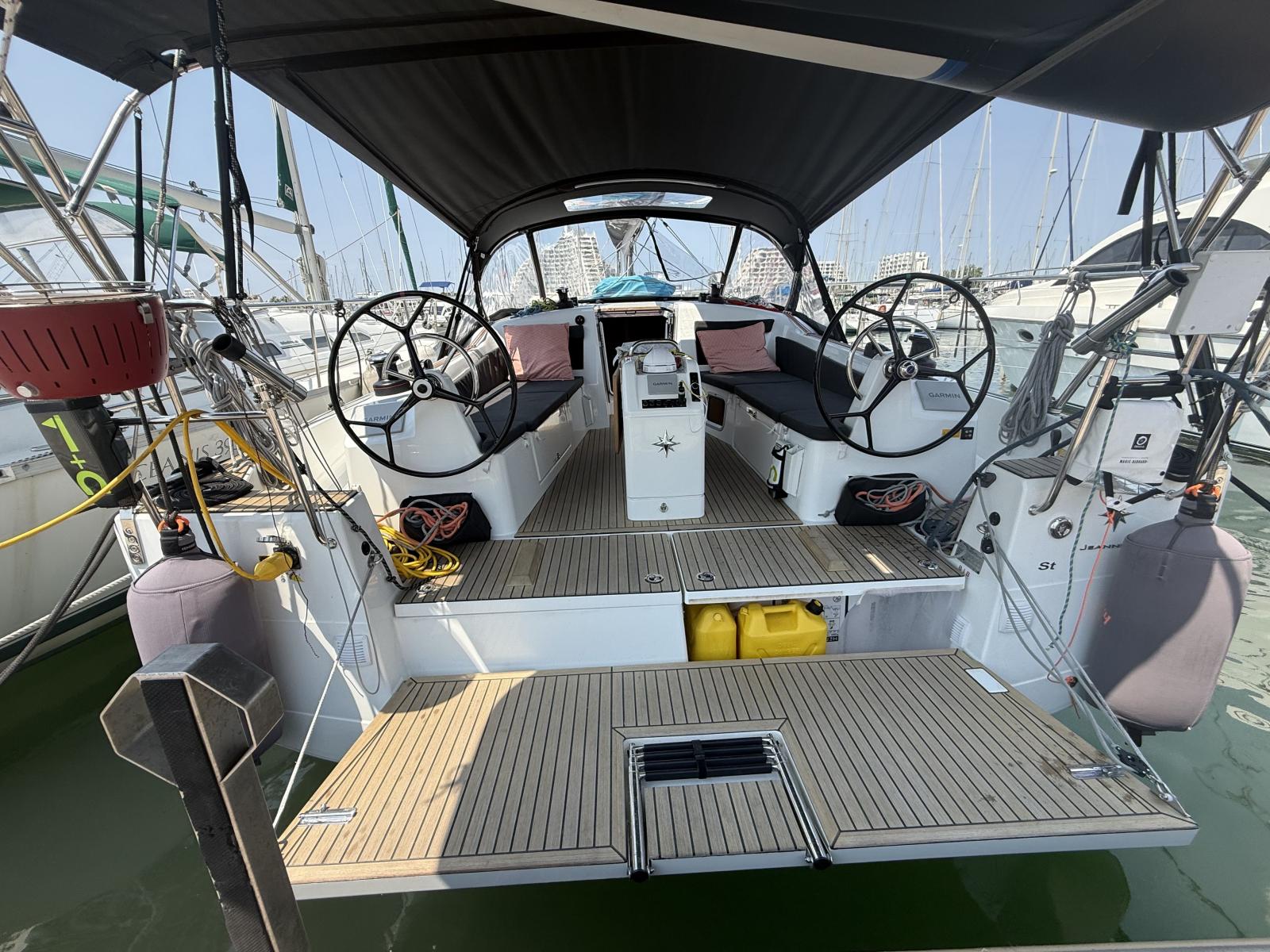 DDNiY_sun_odyssey_410_la_grande_motteimg_7569.jpg