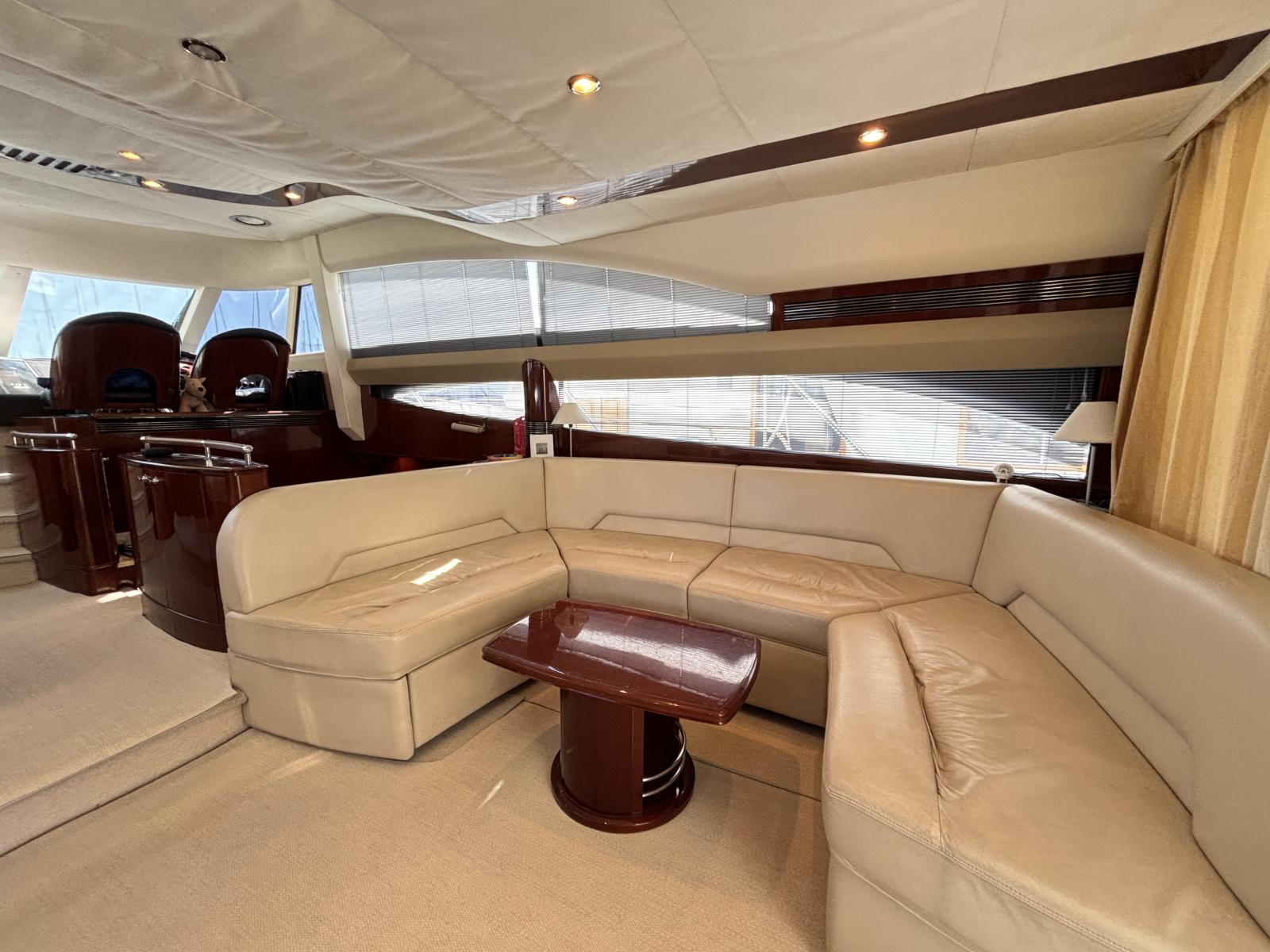 princess_57_fly_-_la_grande_motte_13_.jpg