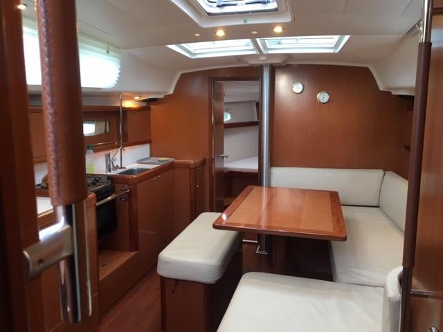 diTqC_oceanis_40_la_grande_motte1_carre_2.jpg