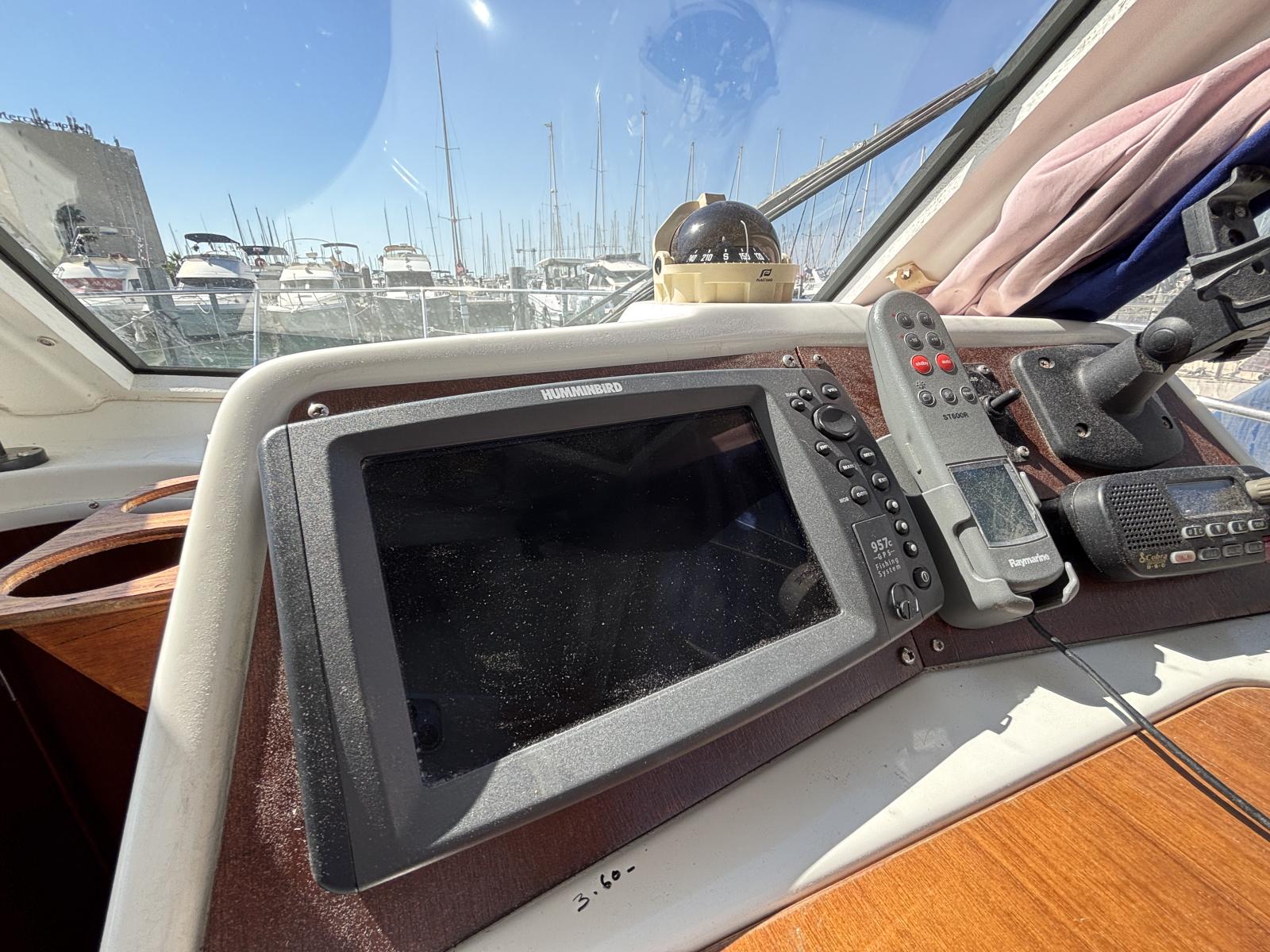 beneteau_antares_serie_9_-_la_grande_motte_20_.jpg