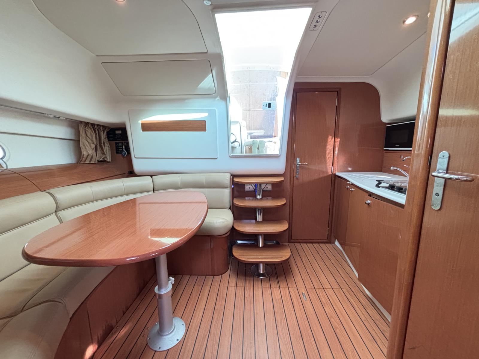 jeanneau_prestige_34_-_palavas_10_.jpg
