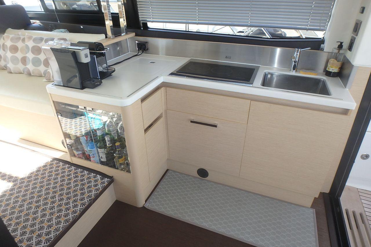 jeanneau_prestige_450_-_port_camargue_4_.jpeg
