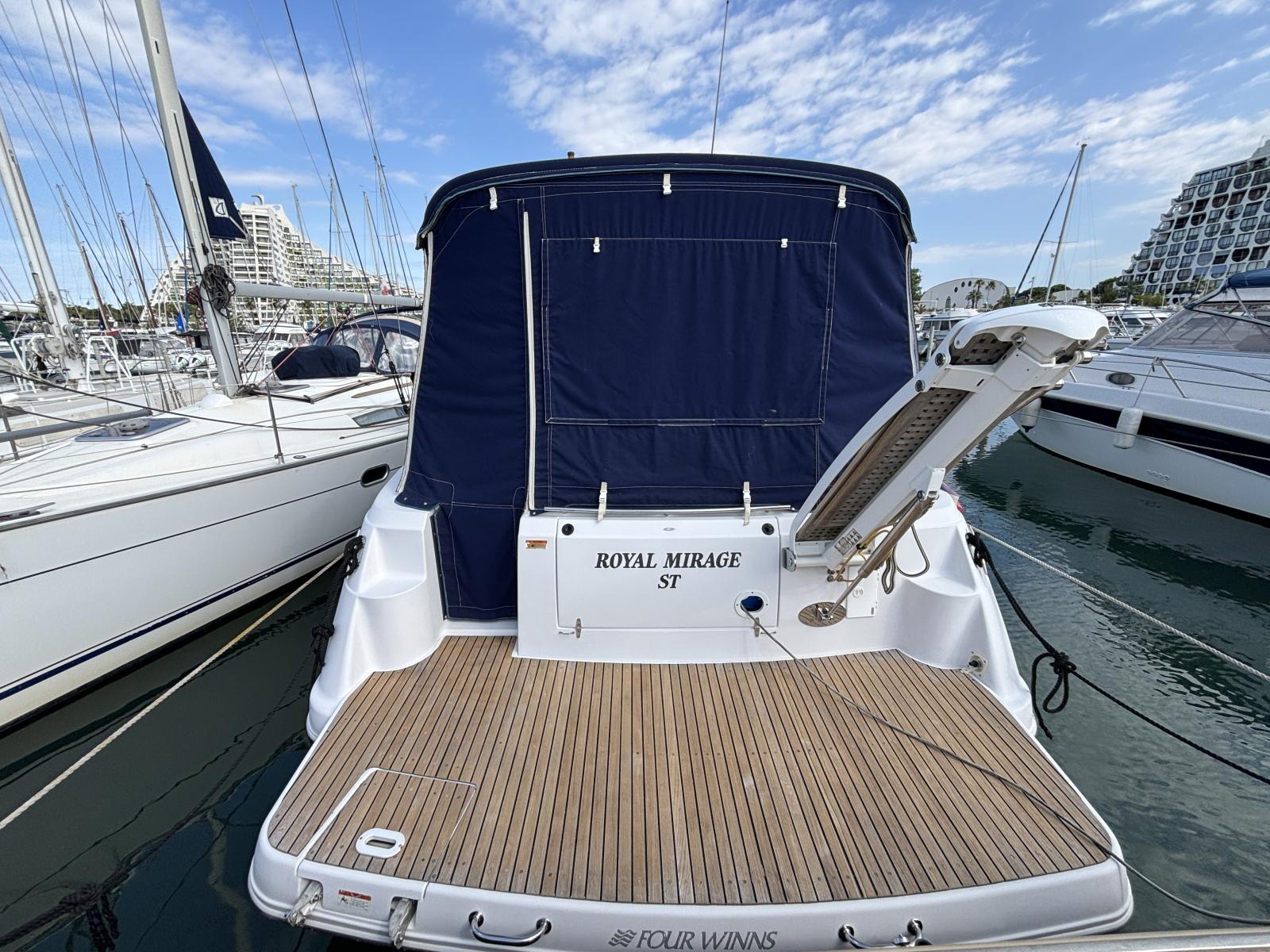 four_winns_328_vista_-_la_grande_motte_6_.jpg