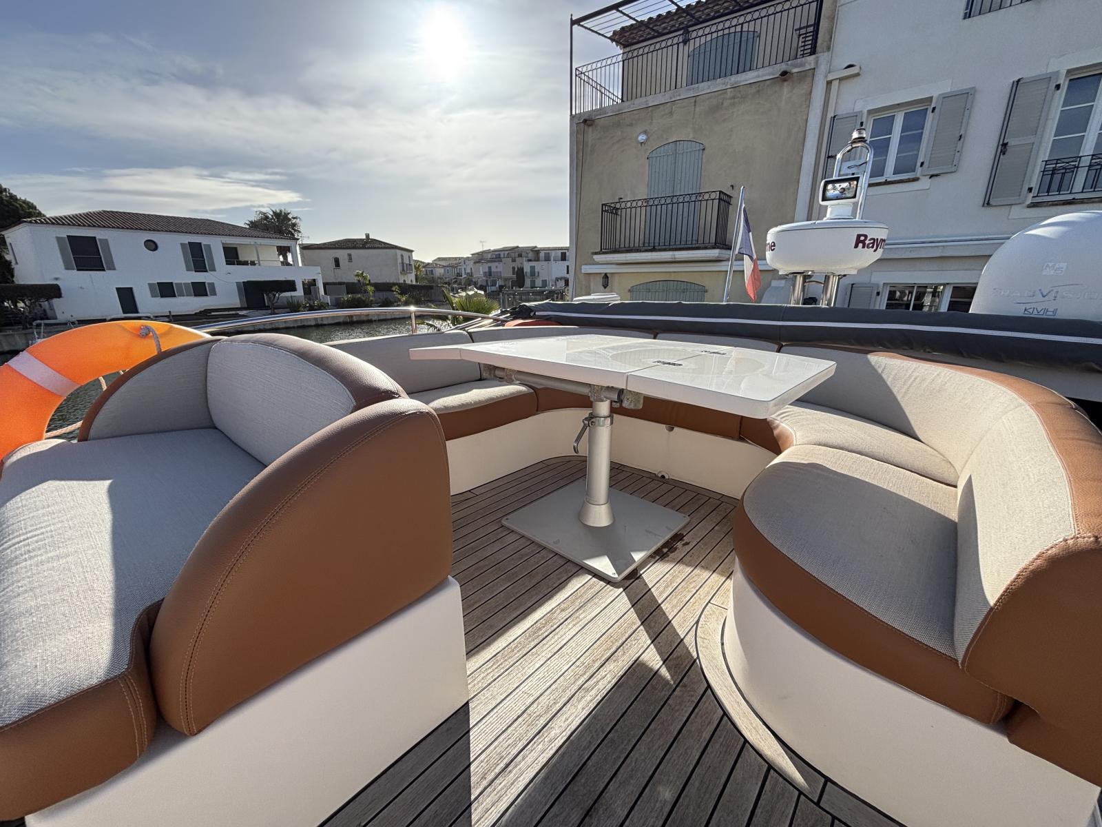 rodman_muse_44_-_port_camargue_57_.jpg