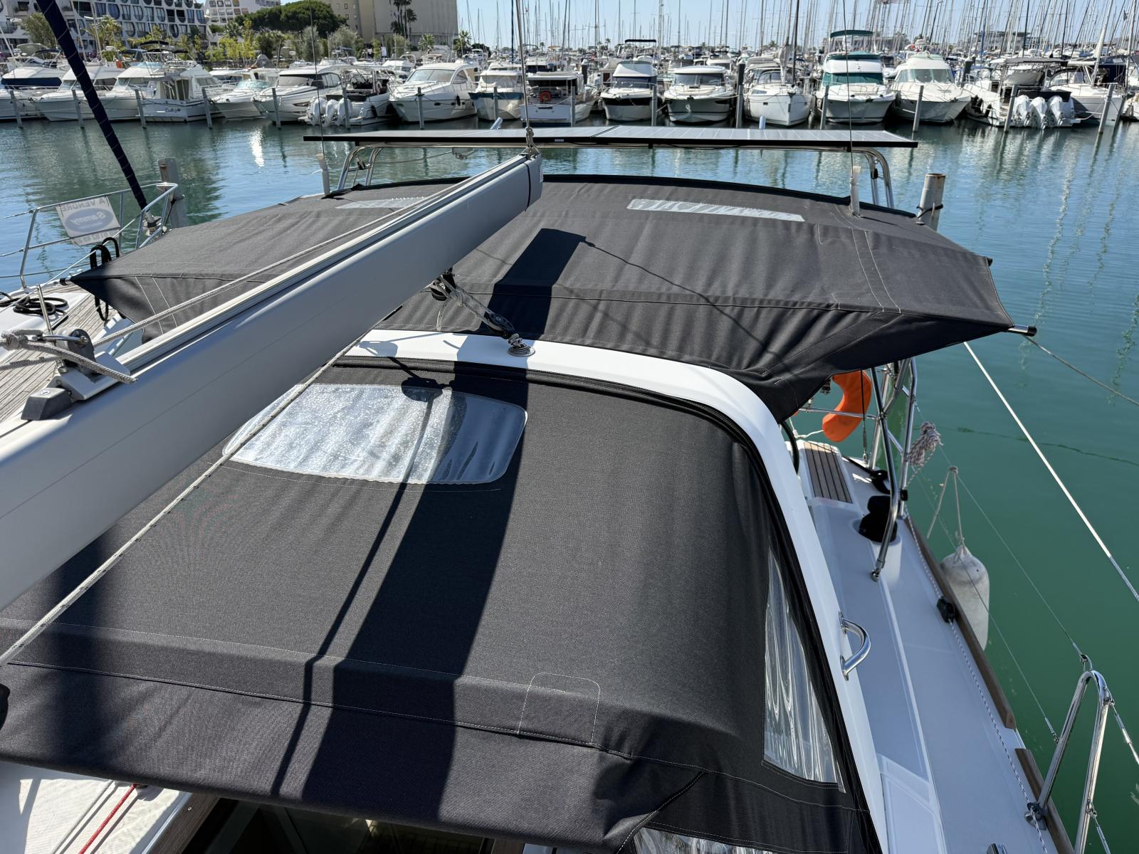 5Ql54_oceanis_38_la_grande_motteimg_7316.jpg