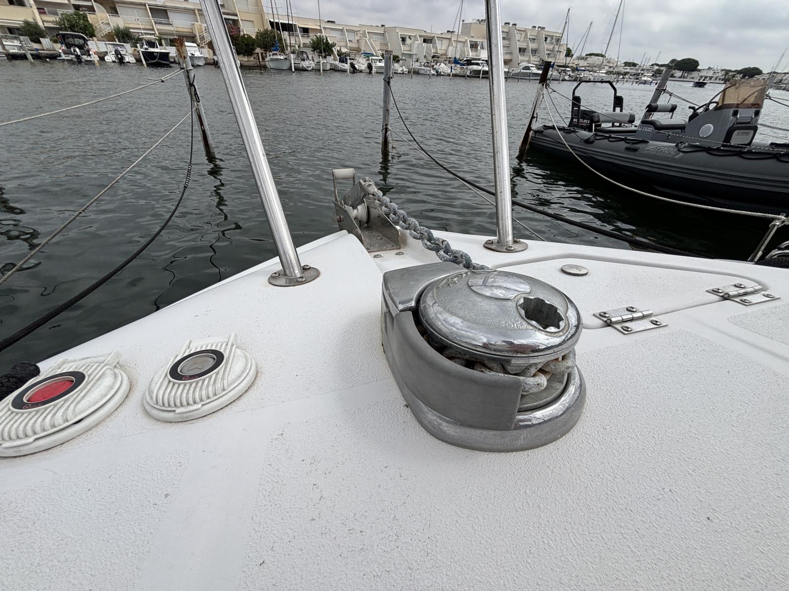 four_winns_268_vista_-_port_camargue_26_.jpg