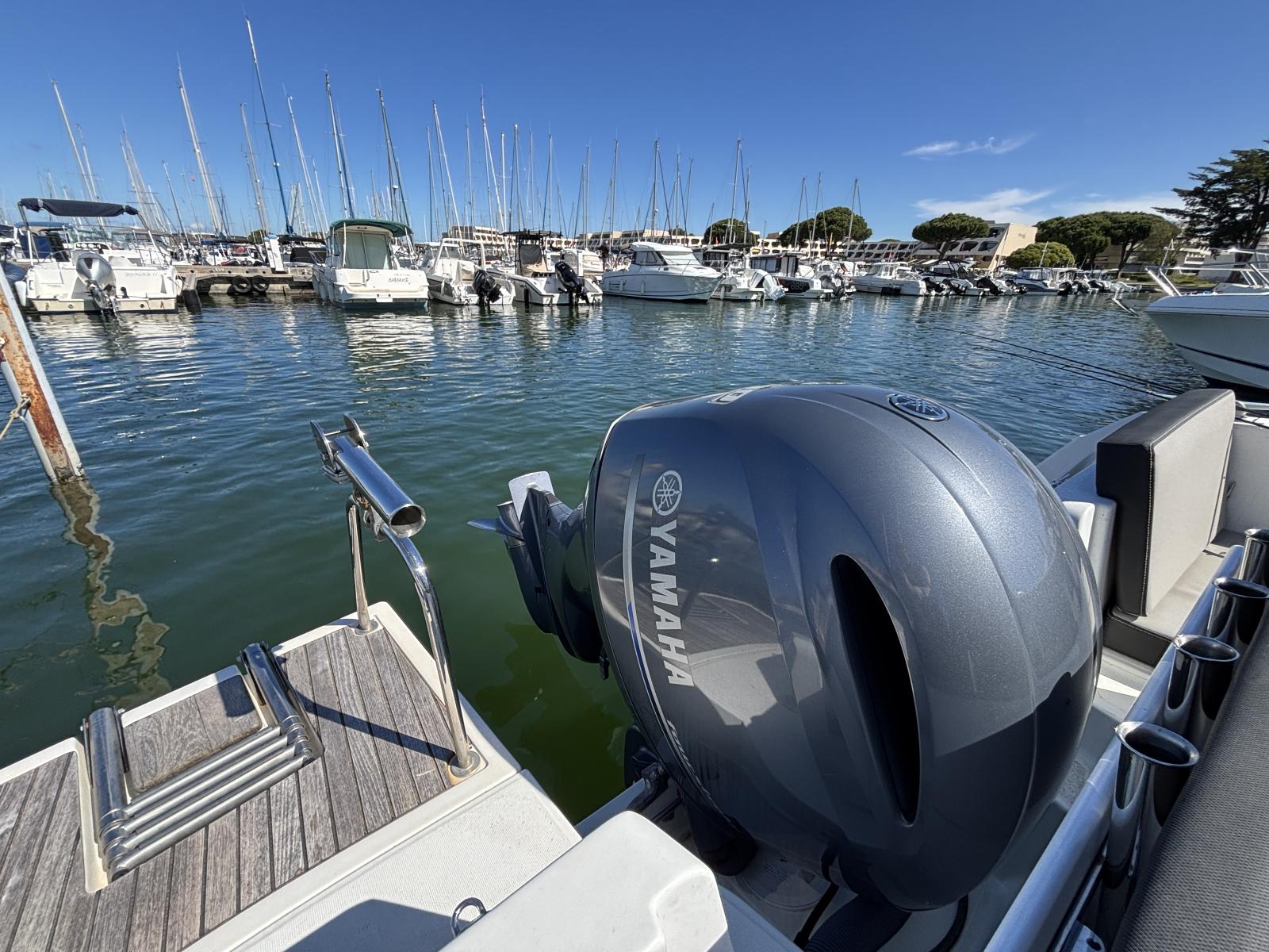 jeanneau_merry_fisher_795_-_port_camargue_20_.jpg
