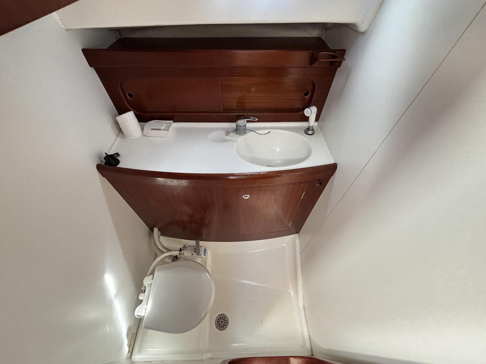 beneteau_antares_serie_9_-_la_grande_motte_33_.jpg