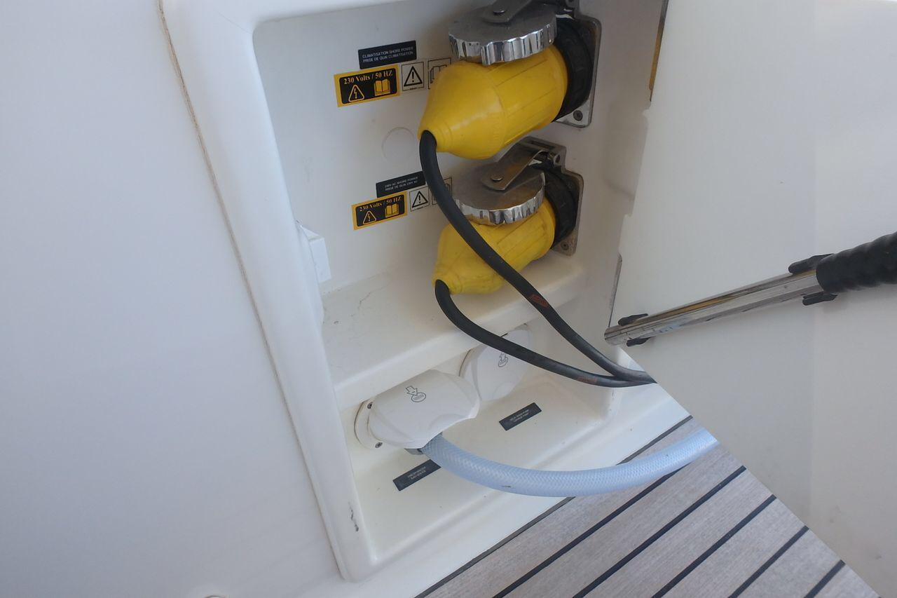 jeanneau_prestige_450_-_port_camargue_30_.jpg