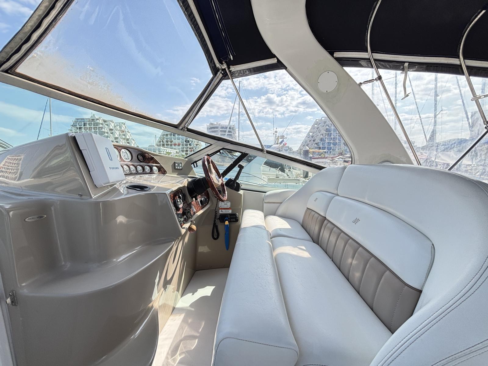 four_winns_328_vista_-_la_grande_motte_31_.jpg