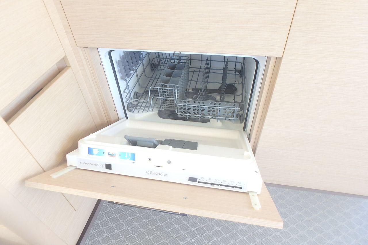 jeanneau_prestige_450_-_port_camargue_24_.jpg